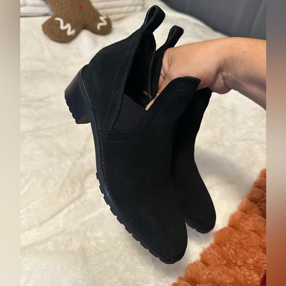 Sold - Picture 4 of 10